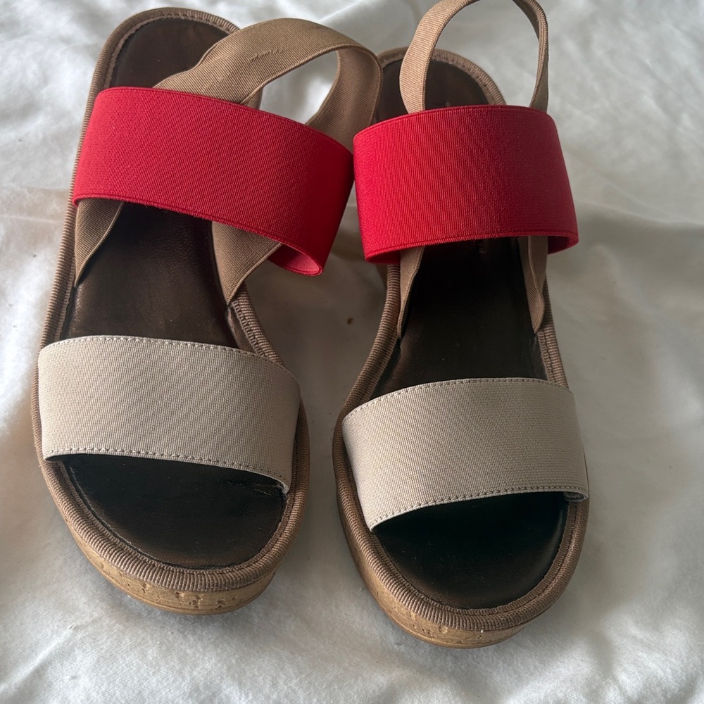 THE FLEXX Red and Tan Wedge Cork Look Sandals